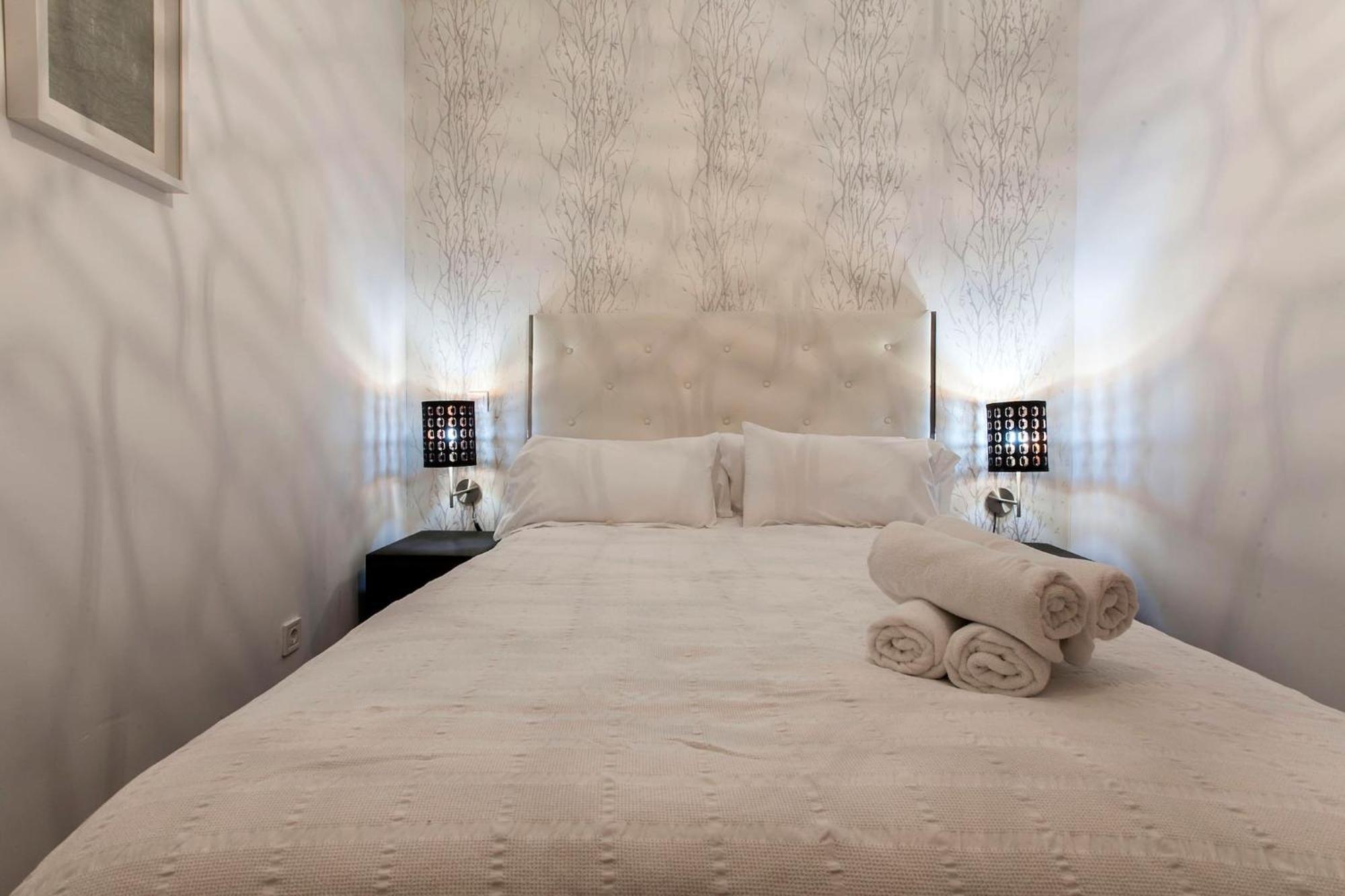 Apartamentos Day Madrid Callao Centro Gran Via Sol Malasana Екстер'єр фото