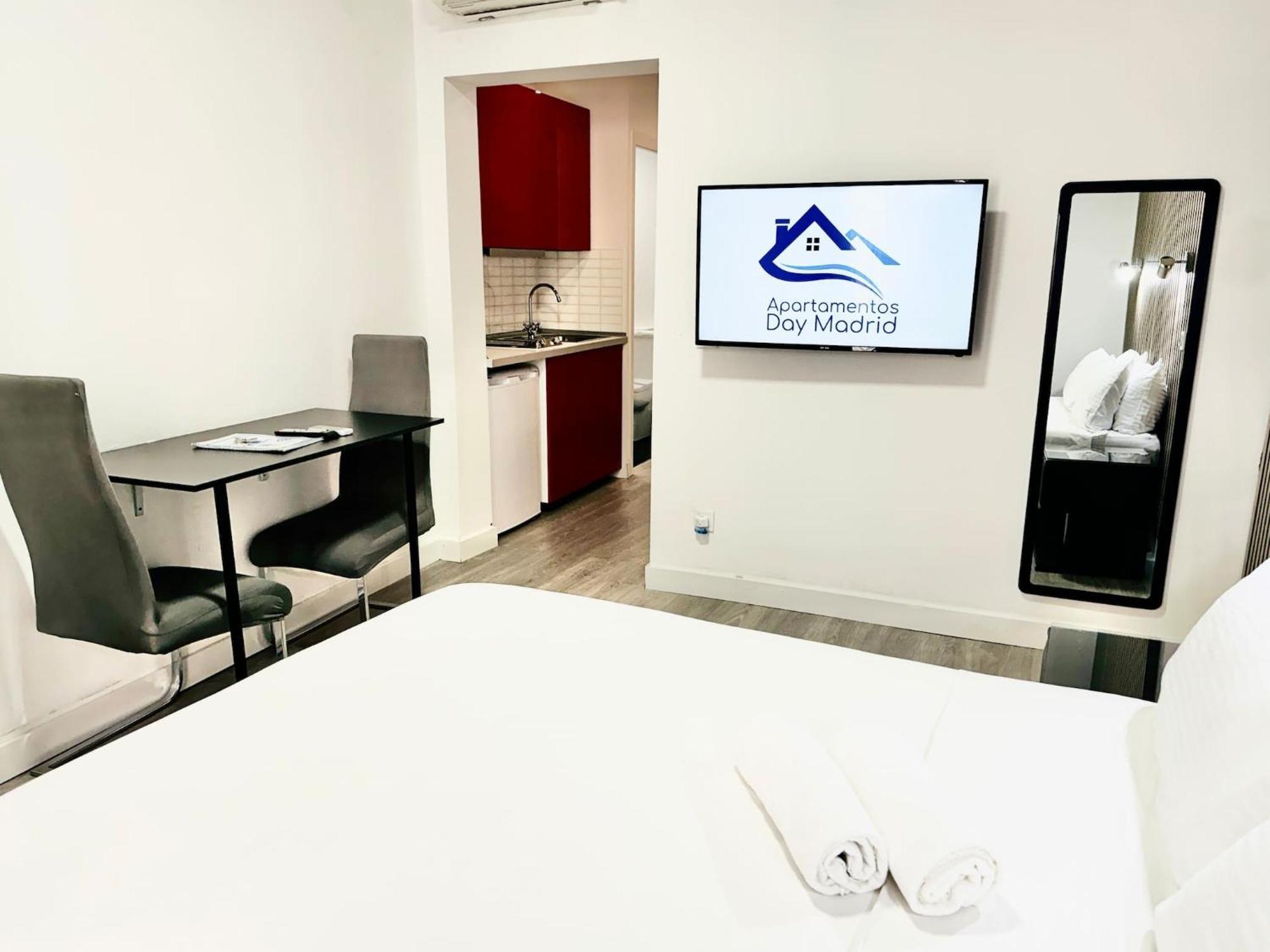 Apartamentos Day Madrid Callao Centro Gran Via Sol Malasana Екстер'єр фото
